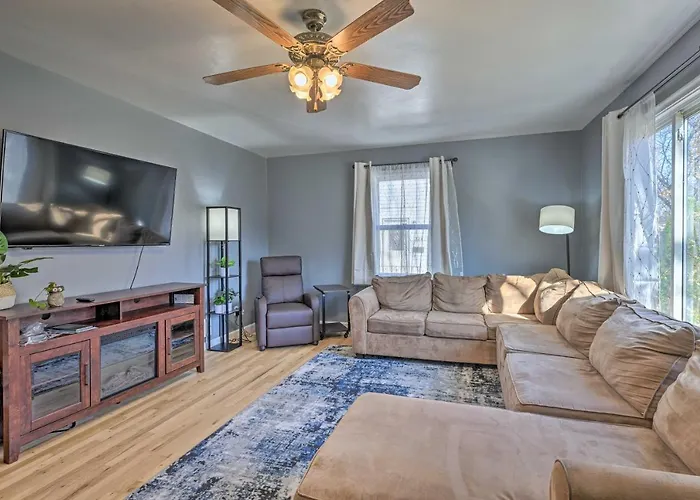 Charming Family Home ~ 4 Mi To Granite Peak!