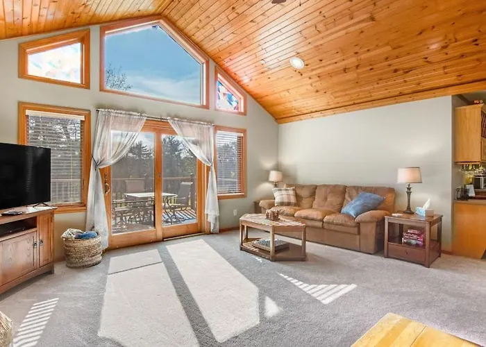Sunset Condominiums: Castle Rock Retreat